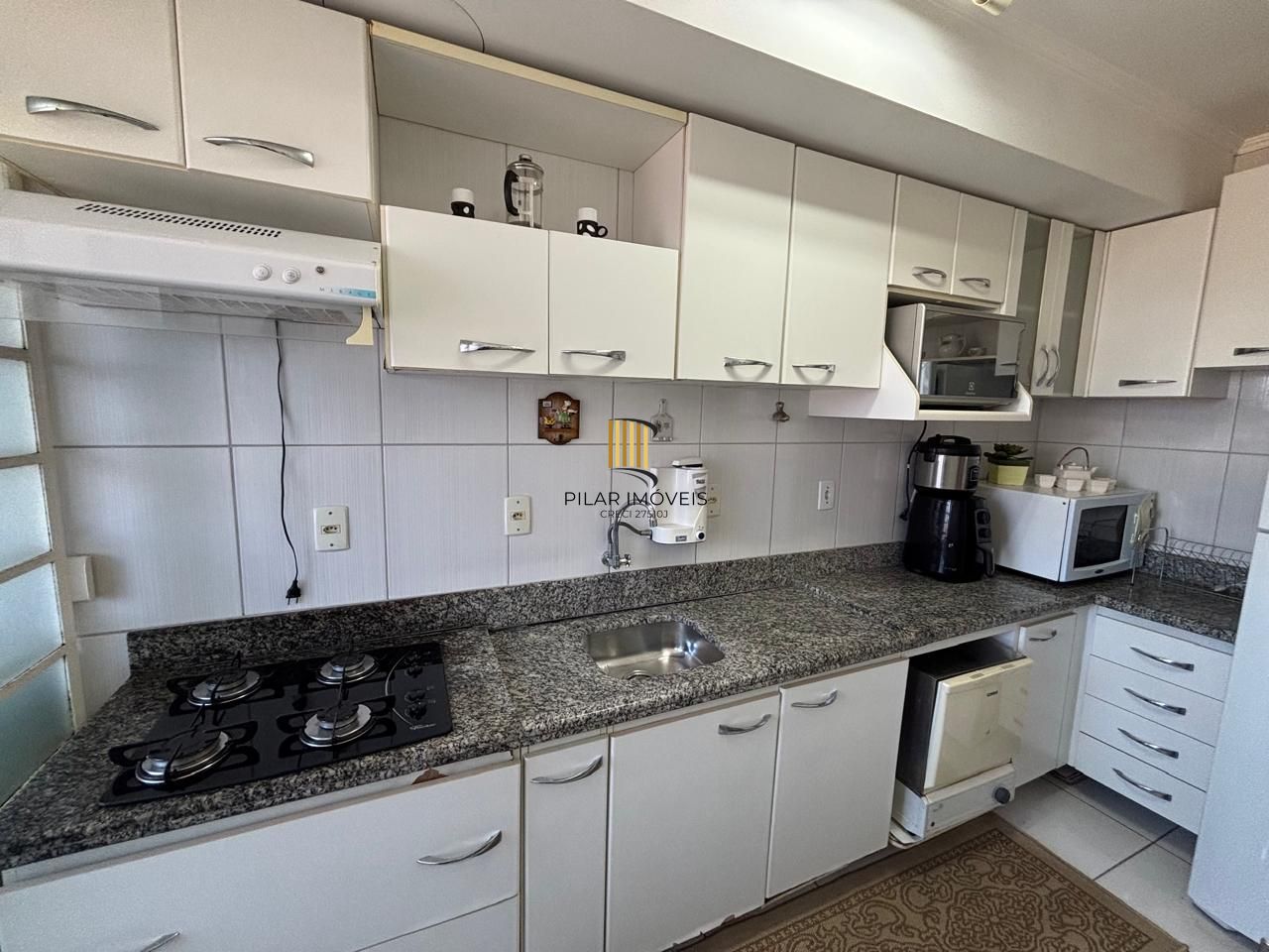 Apartamento 100% mobiliado,2 dormitórios, vaga rotativa, barra shopping, 63m²