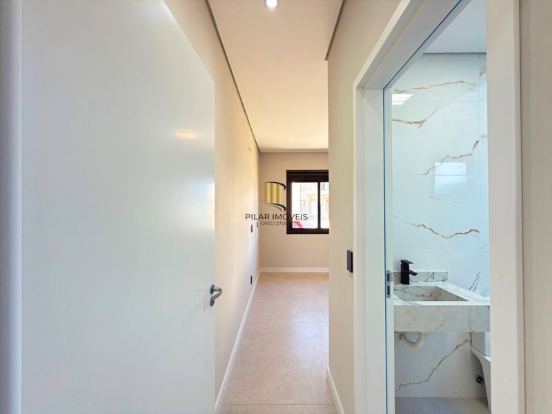 Espetacular Residência térrea com 3 dormitórios no bairro Hípica.