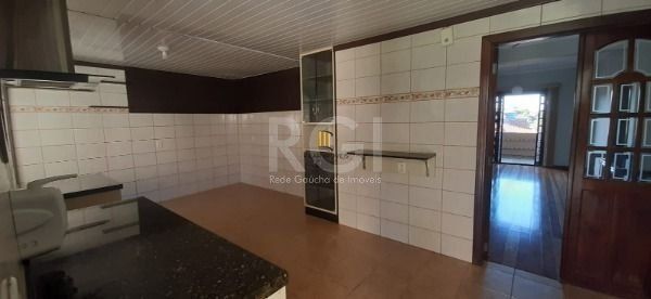 Sobrado para Venda - 246.69m², 3 dormitórios, sendo 1 suites, 2 vagas - Vila Nova