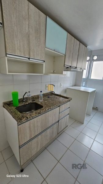 Apartamento em Porto Alegre, no bairro Cavalhada, com 2 dormitório(s), e 2 banheiros, à venda.