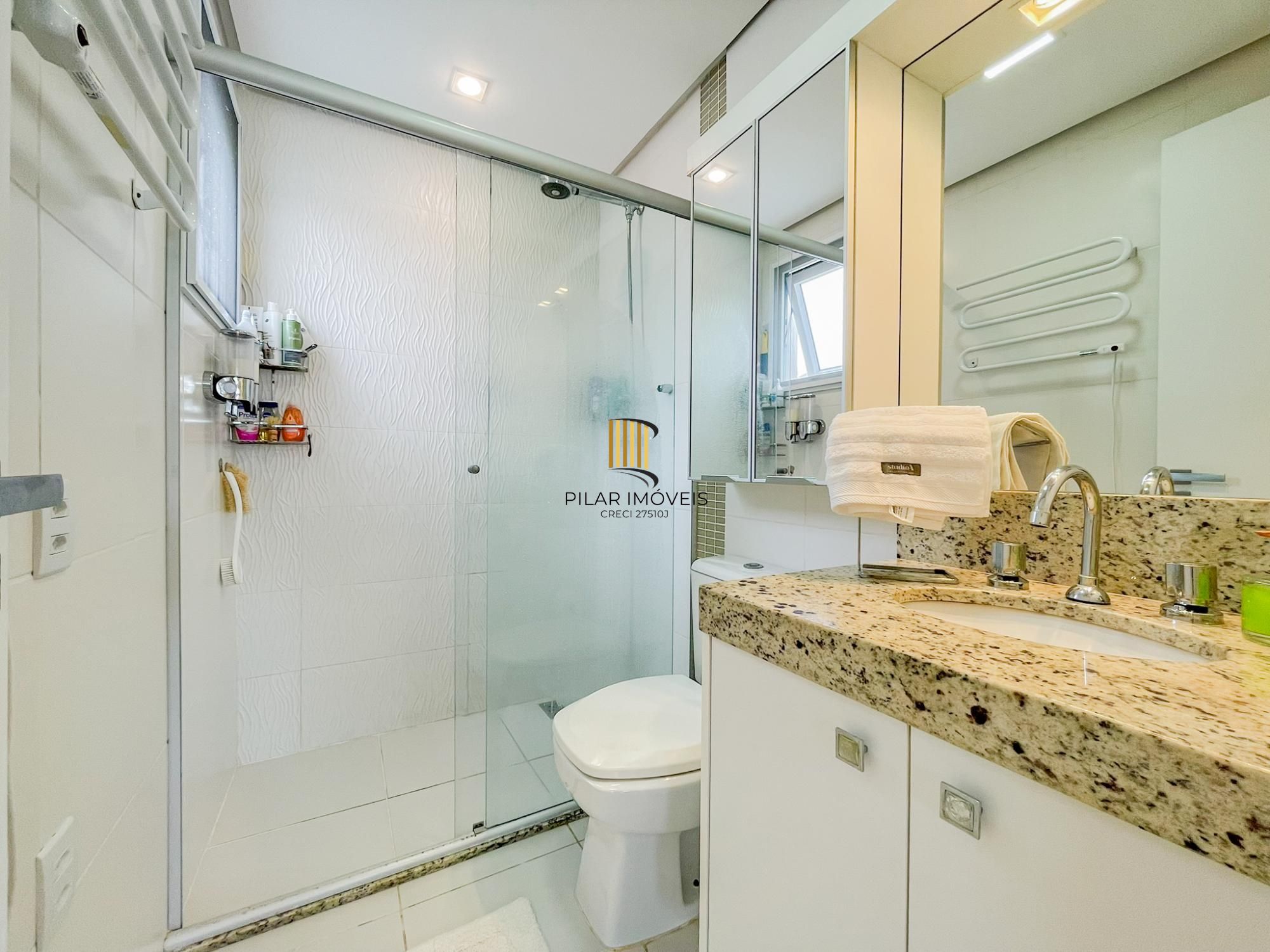 Sobrado Alto Padrão 3 dormitórios 4 vagas garagem, no Lagos de Nova Ipanema