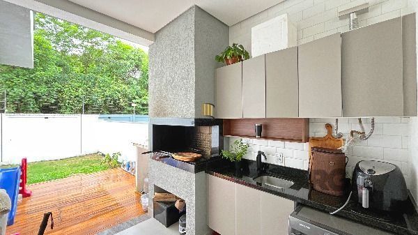 Casa Condominio em Porto Alegre, no bairro Hípica, com 3 dormitório(s), à venda.
