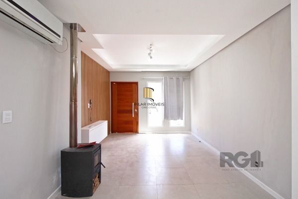 Casa Condominio em Porto Alegre, no bairro Aberta Dos Morros, com 3 dormitório(s), à venda.