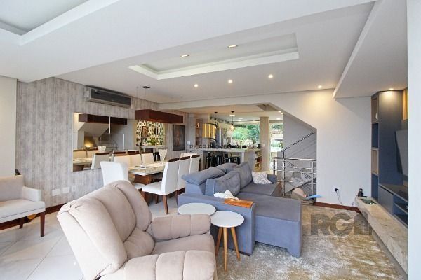 Casa Condominio em Porto Alegre, no bairro Sétimo Céu, com 4 dormitório(s), e 4 banheiros, à venda.