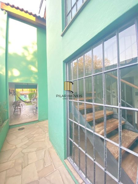 Casa para Venda - 301m², 4 dormitórios, sendo 1 suites, 2 vagas - Bom Jesus