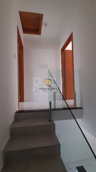 Sobrado com 2 suítes, 84m², no Portal do Guarujá