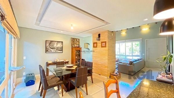 Casa em Porto Alegre, no bairro Hípica, com 3 dormitório(s), e 3 banheiros, à venda.