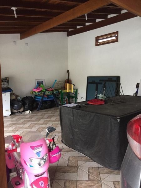 Casa para Venda - 320000m², 3 dormitórios, sendo 1 suites, 10 vagas - Belém Novo