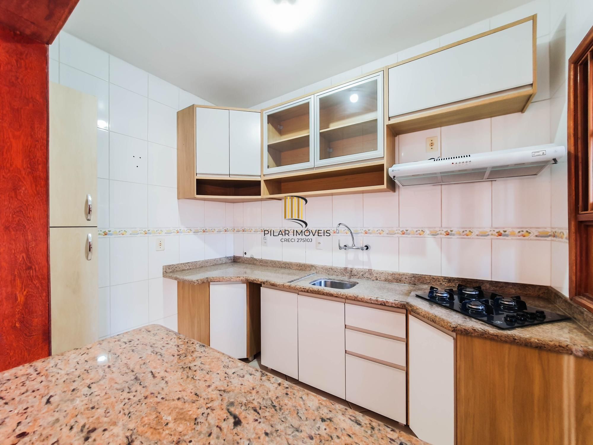 No bairro Serraria, casa em condomínio com 3 dormitórios