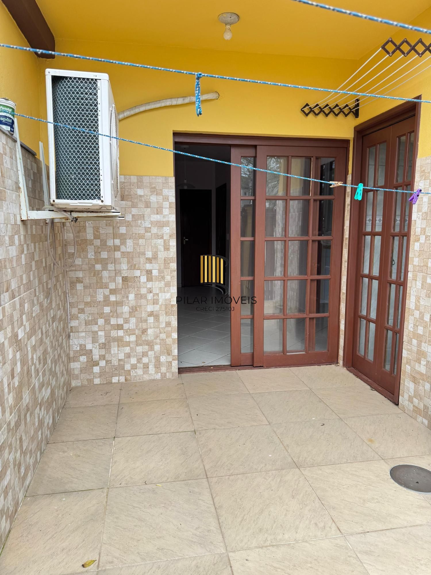 No bairro Serraria, casa em condomínio com 3 dormitórios