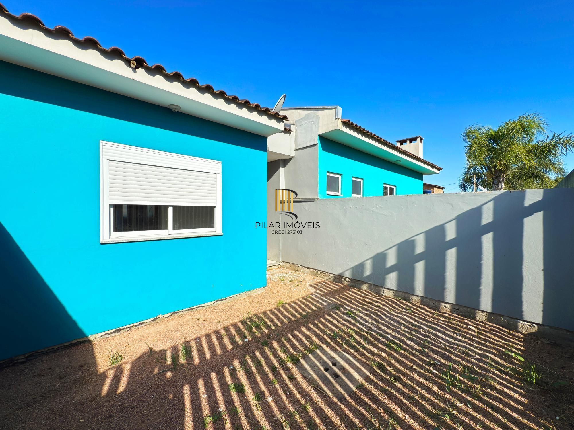 Casa Condominio em Porto Alegre, no bairro Ponta Grossa, com 2 dormitório(s), e 2 banheiros, à venda.