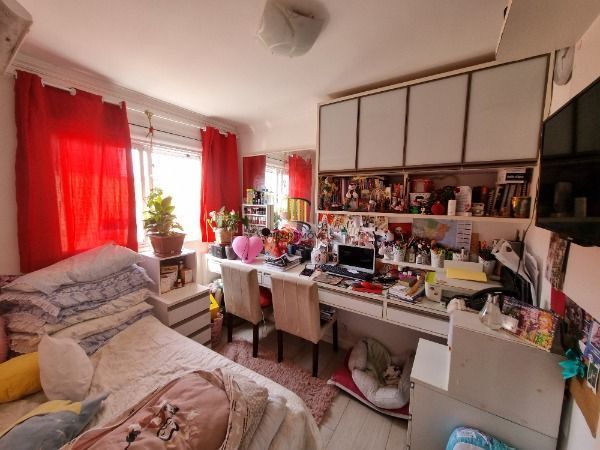 Apartamento em Porto Alegre, no bairro Hípica, com 3 dormitório(s), e 3 banheiros, à venda.