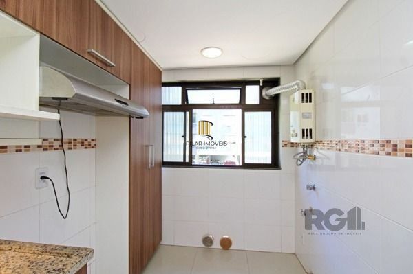Apartamento 83m² - 3 dormitórios, 1 suíte, sacada e 1 vaga de garagem no bairro Camaquã