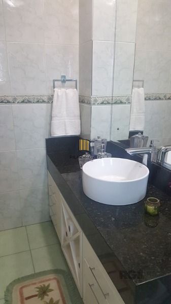 Casa 3 dormitórios no bairro Aberta dos Morros
