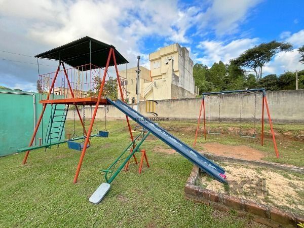 Casa em Porto Alegre, no bairro Campo Novo, com 3 dormitório(s), e 3 banheiros, à venda.