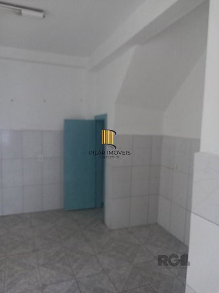 Casa em Porto Alegre, no bairro Cavalhada, com 3 dormitório(s), e 3 banheiros, à venda.