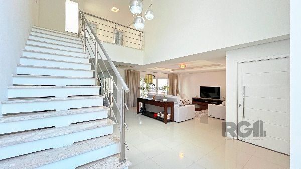 Casa Condominio em Porto Alegre, no bairro Hípica, com 3 dormitório(s), e 3 banheiros, à venda.