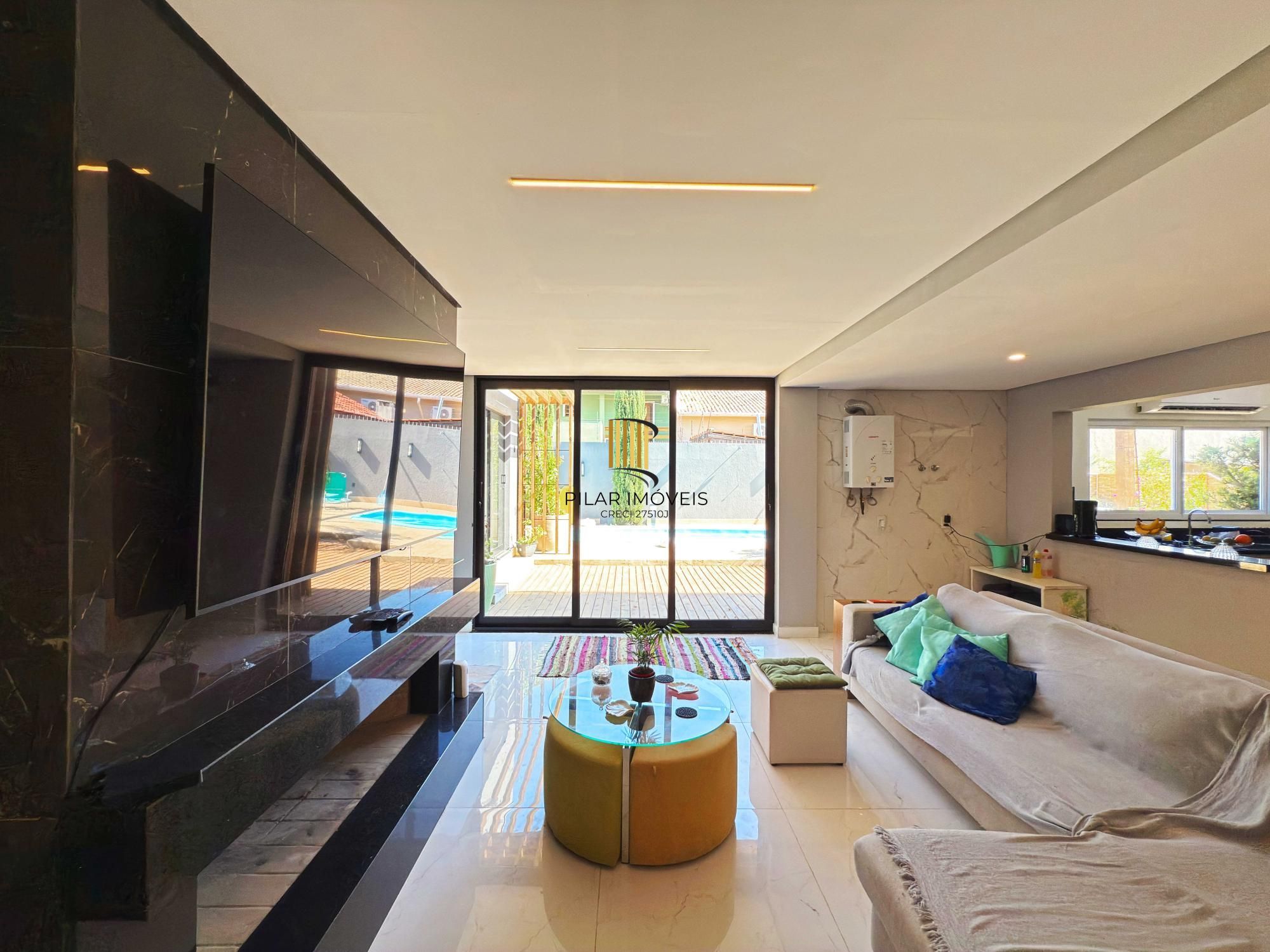 Em busca de uma casa espaçosa e cheia de comodidades no bairro Hípica