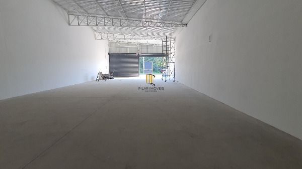 Predio em Porto Alegre, no bairro Hípica, à venda.