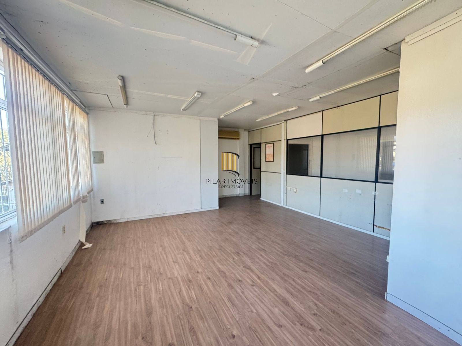 Oportunidade - Pavilhão na Vila Nova - 100m da Av. Vicente Monteggia- 550m² privativos
