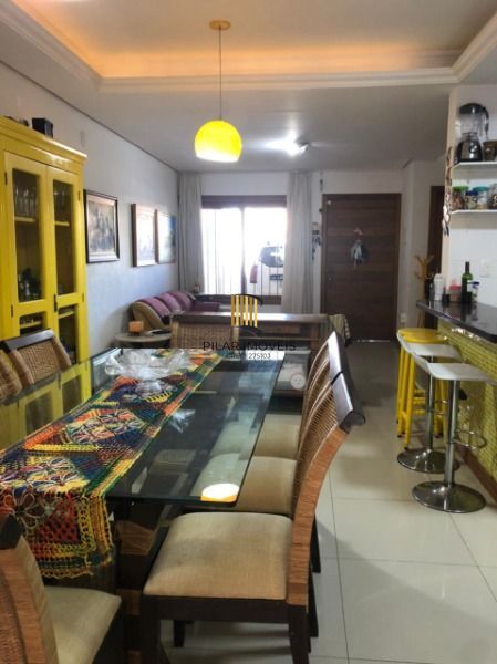 Casa para Venda - 150m², 3 dormitórios, sendo 1 suites, 2 vagas - Guarujá