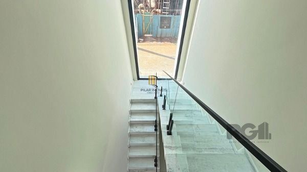 Casa Condominio em Porto Alegre, no bairro Ipanema, com 3 dormitório(s), à venda.