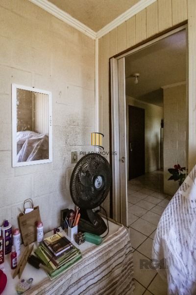 Apartamento em Porto Alegre, no bairro Vila Nova, com 2 dormitório(s), e 2 banheiros, à venda.