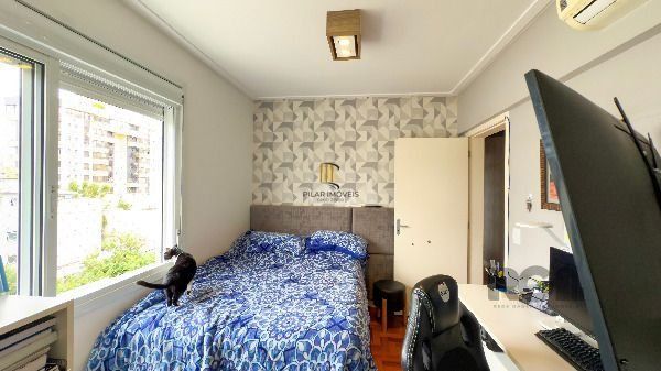 Apartamento em Porto Alegre, no bairro Rio Branco, com 3 dormitório(s), e 3 banheiros, à venda.