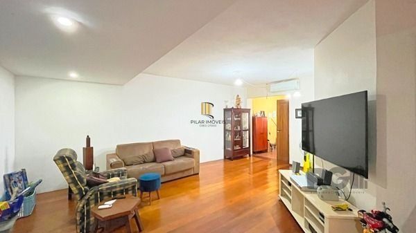 Casa 3 dormitórios no bairro Nonoai