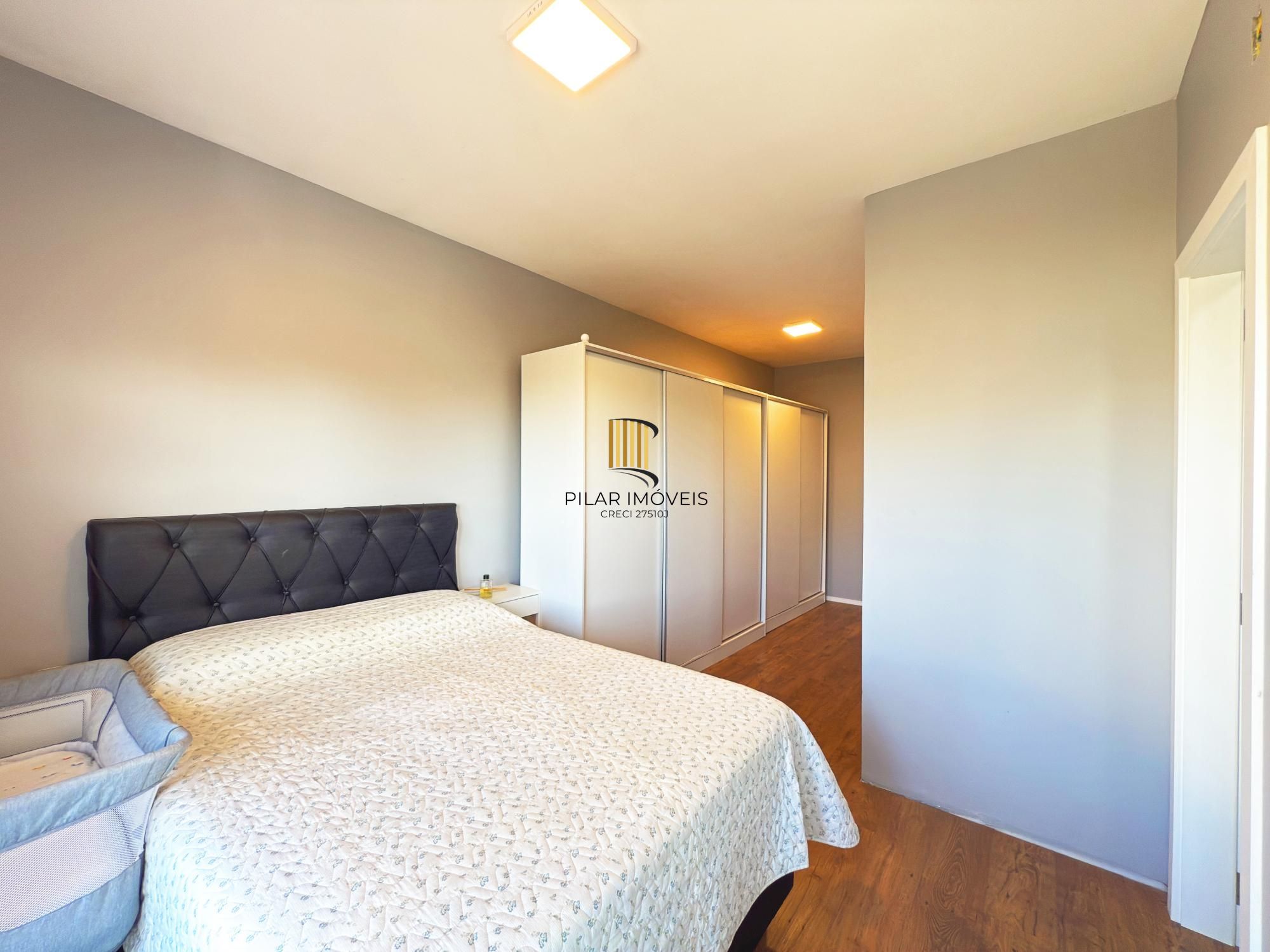 Casa moderna com 3 dormitórios com pátio grande e vista para o Rio Guaíba!