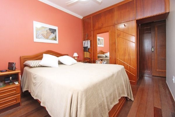 Casa para Venda - 287.96m², 4 dormitórios, sendo 1 suites, 4 vagas - Imperial Parque