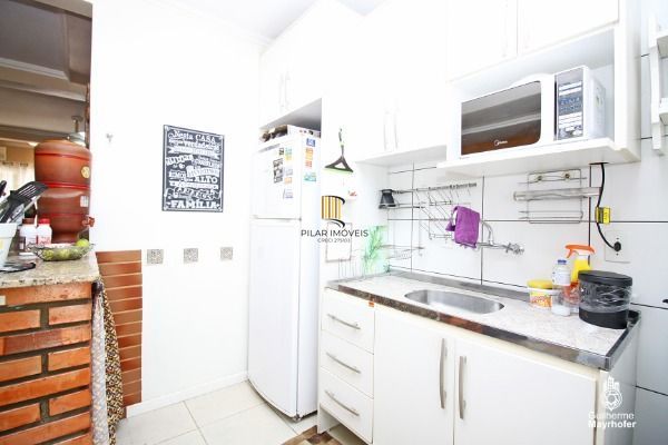 Casa para Venda - 78m², 3 dormitórios, sendo 1 suites, 2 vagas - Guarujá
