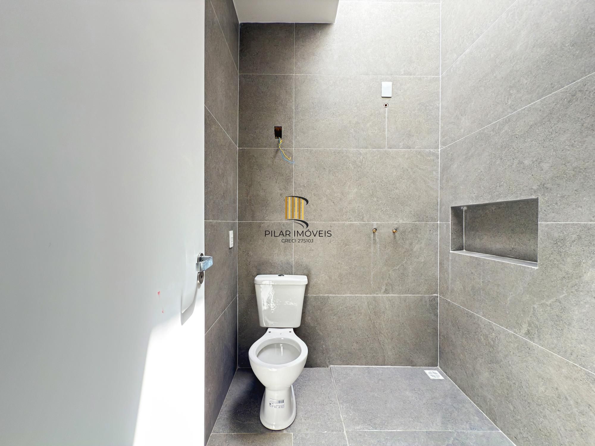 Residência nova em condomínio com 3 dormitórios