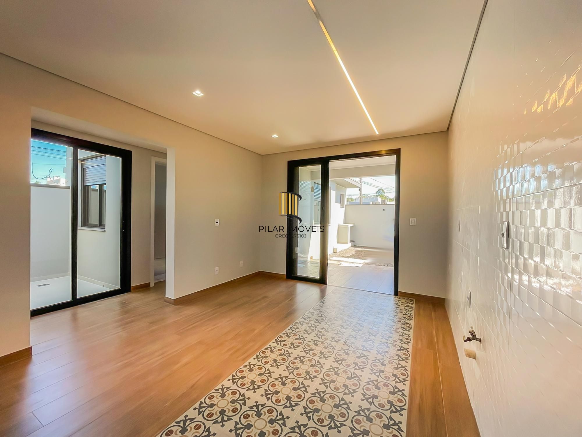 Casa 3 dormitórios no bairro Hípica