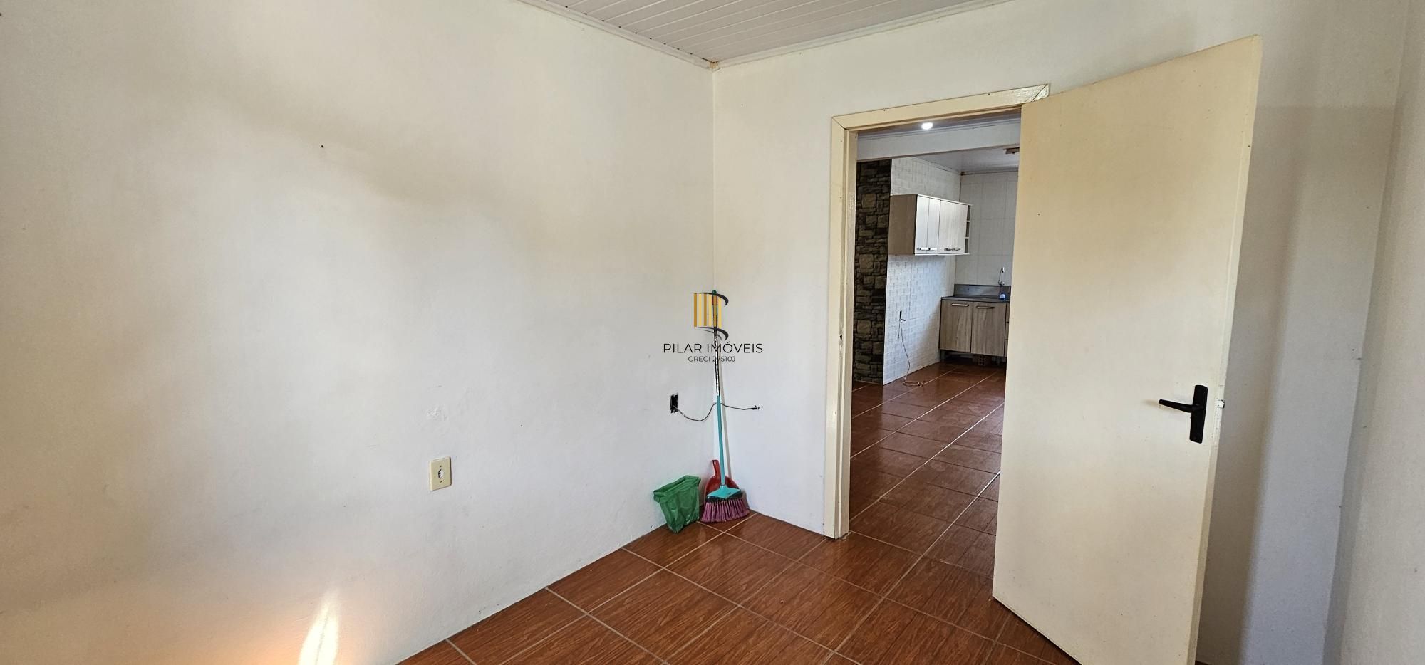 Casa 2 dormitórios no bairro Restinga