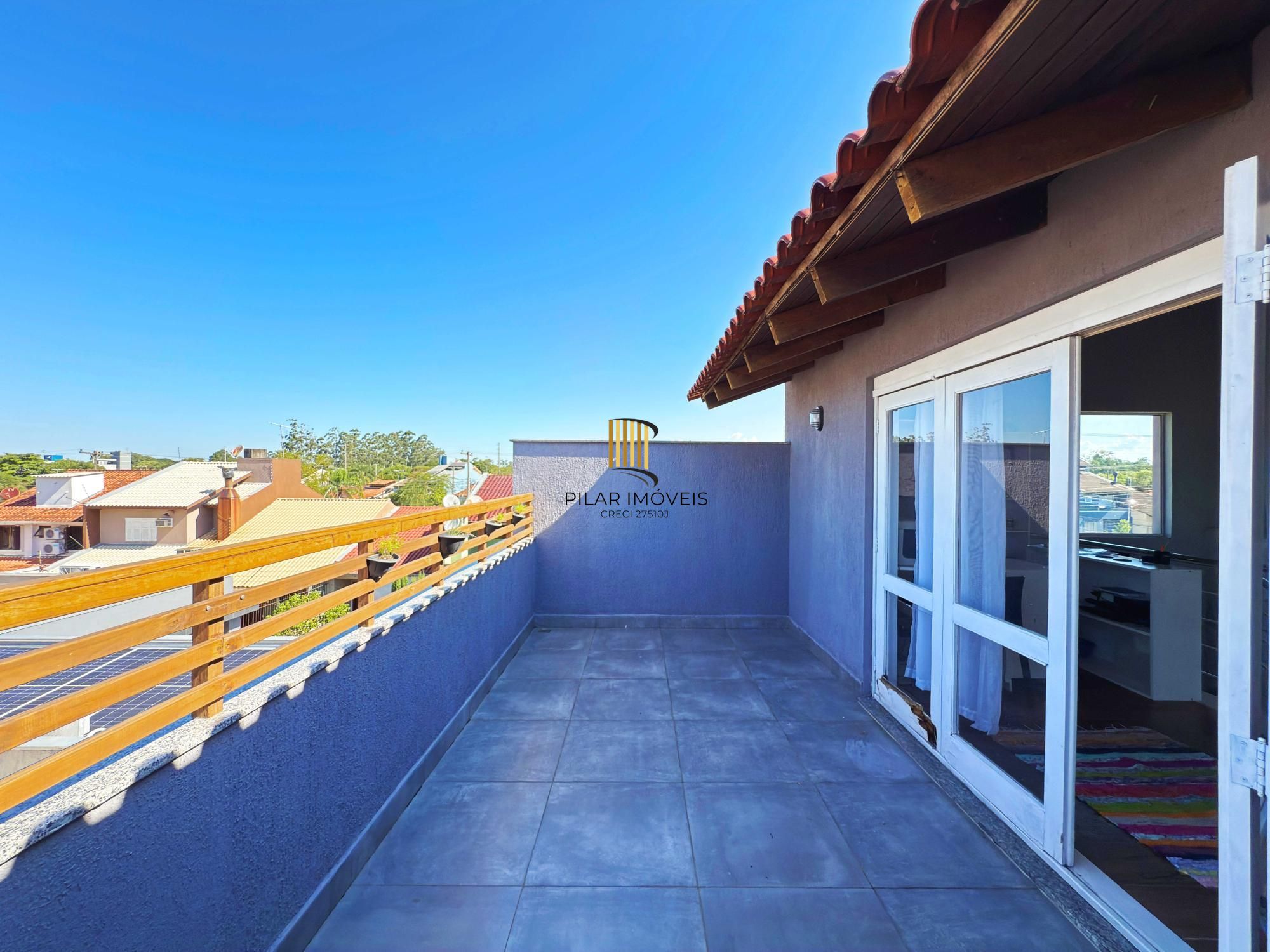 Em busca de uma casa espaçosa e cheia de comodidades no bairro Hípica