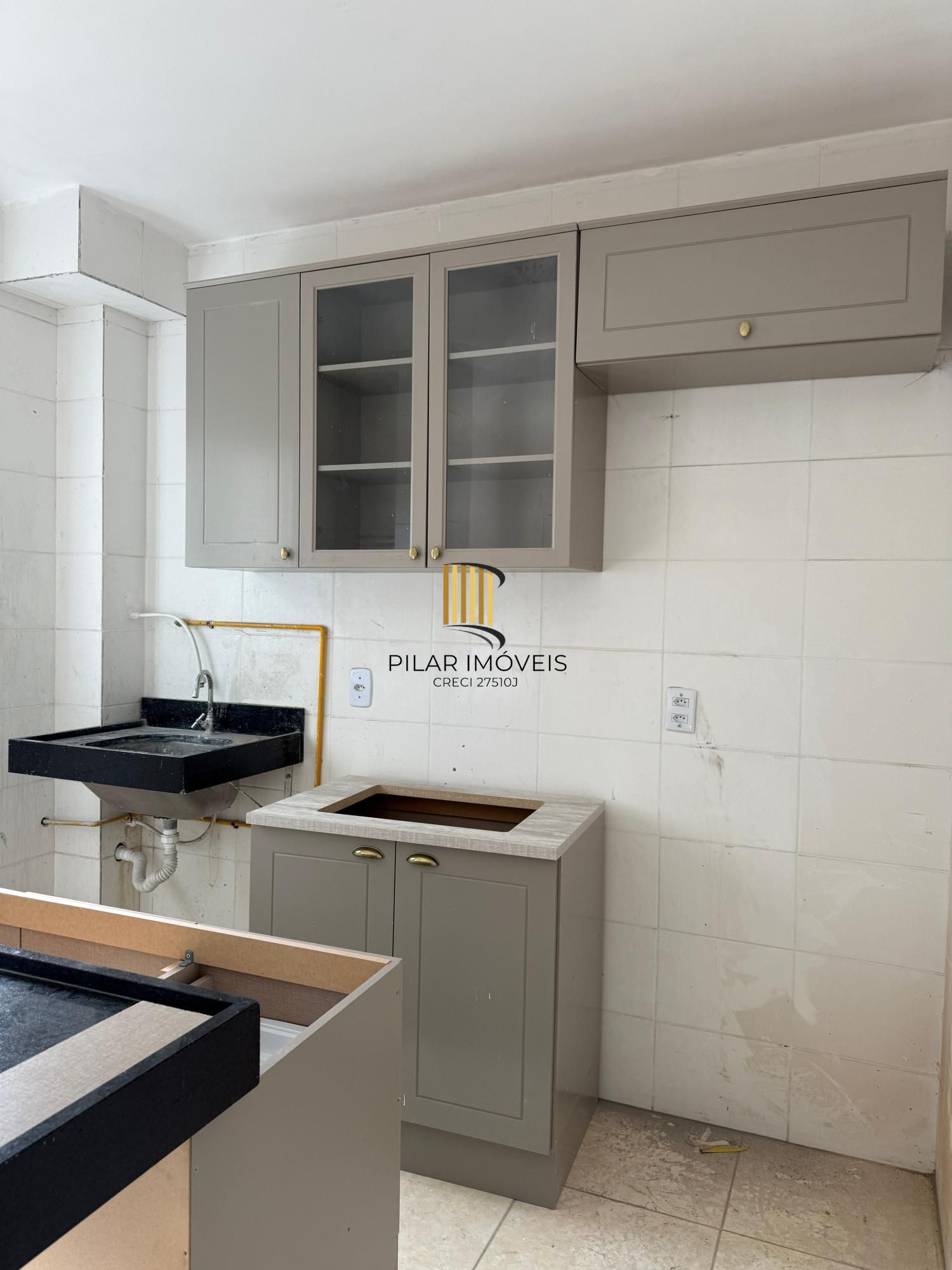 Apartamento 2 quartos, térreo, vaga fixa de garagem, zona sul-Poa.