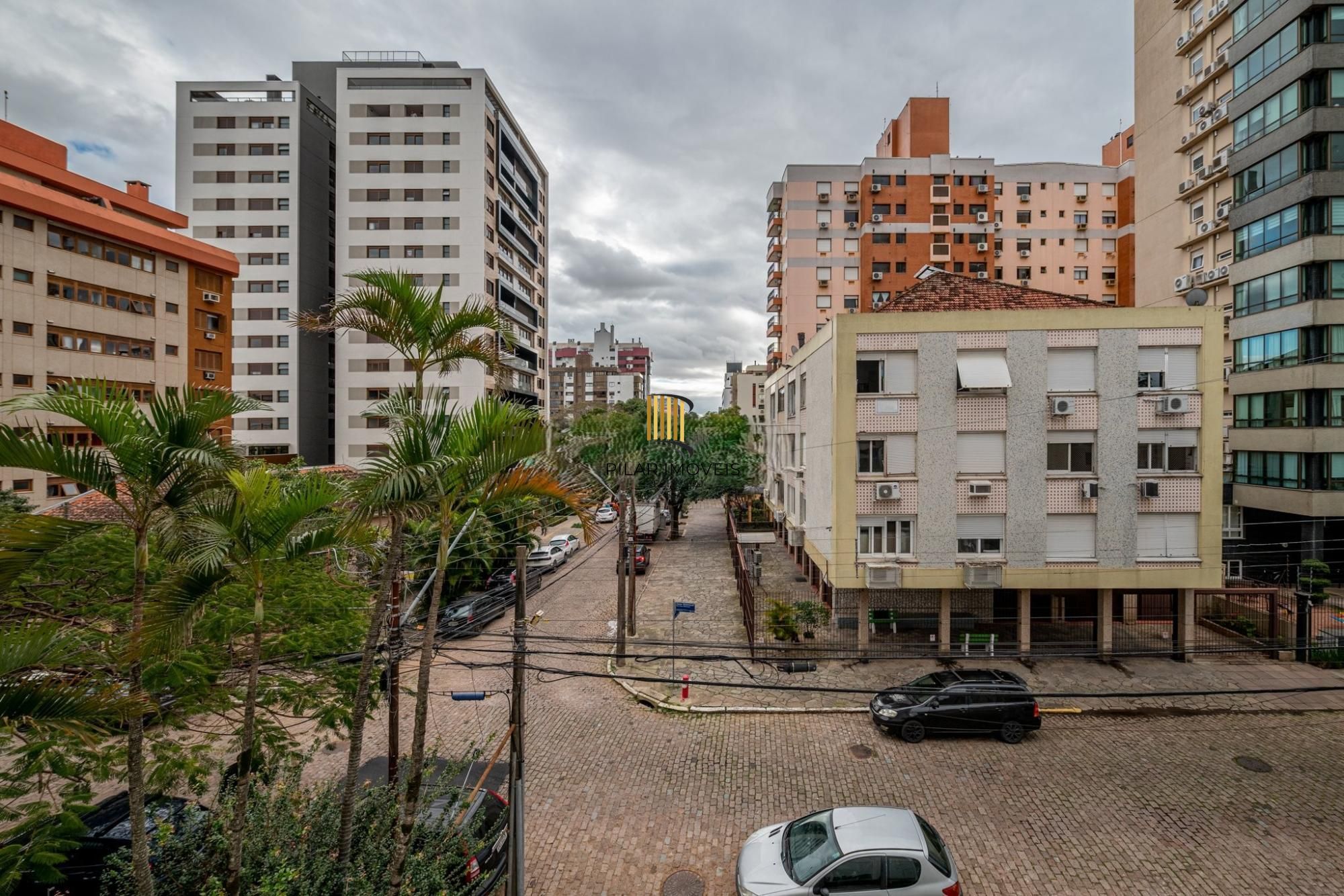 Apartamento Garden com 3 dormitórios e 3 vagas, no coração do Menino Deus!