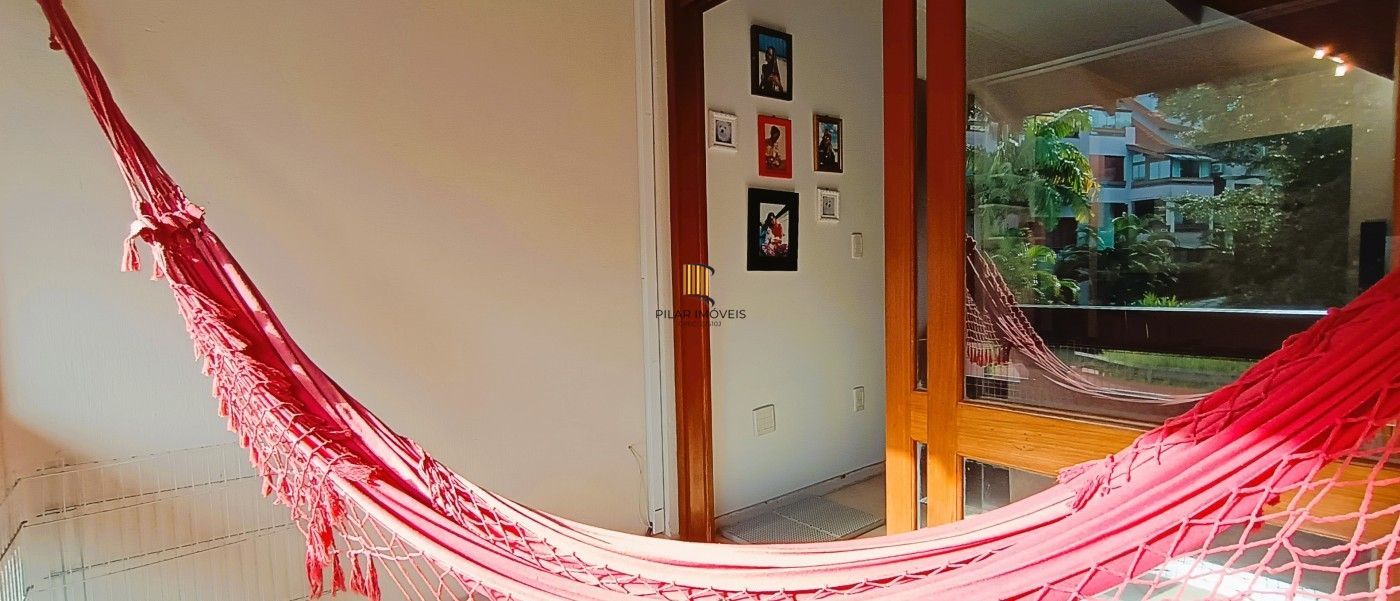 Linda cobertura, 3 quartos, 1 suíte, infra completa no bairro Ipanema, com ofurô.