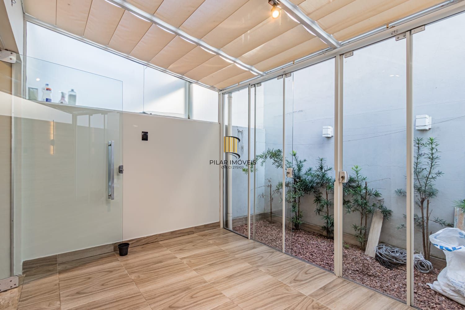 Sobrado 2 dormitórios com sótão em condomínio no bairro Hípica Urubatan zona sul de Porto Alegre !