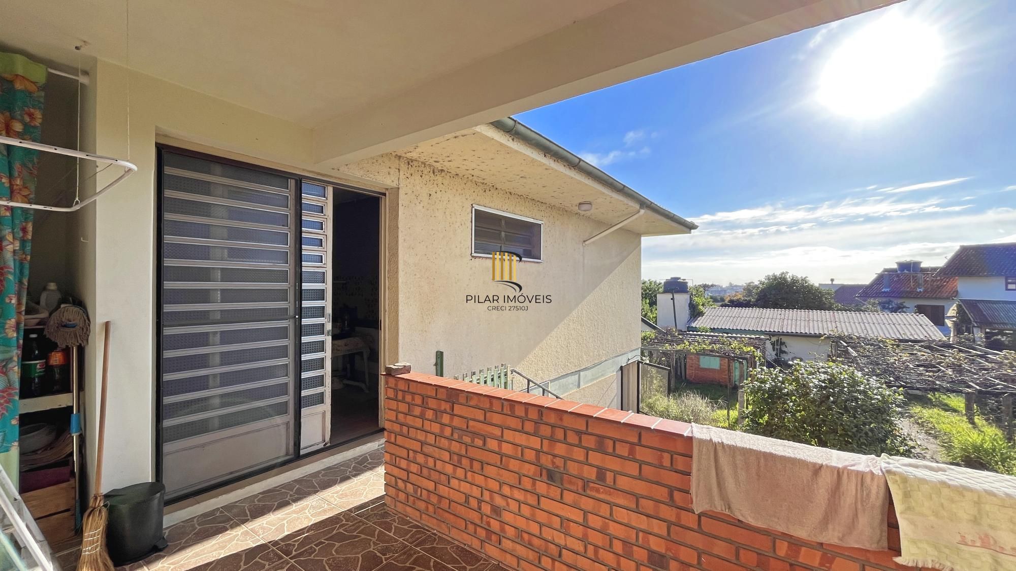 Casa 4 dormitórios no bairro Glória