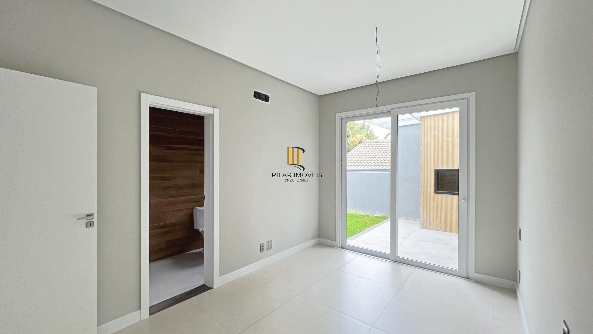 Casa Condominio em Porto Alegre, no bairro Hípica, com 3 dormitório(s), e 3 banheiros, à venda.