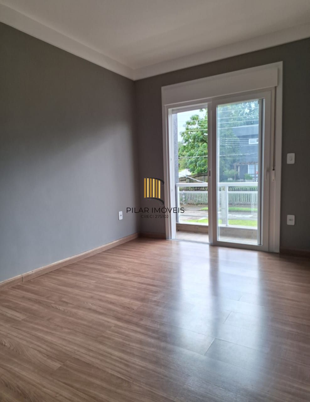 Casa 3 dormitórios no bairro Hípica