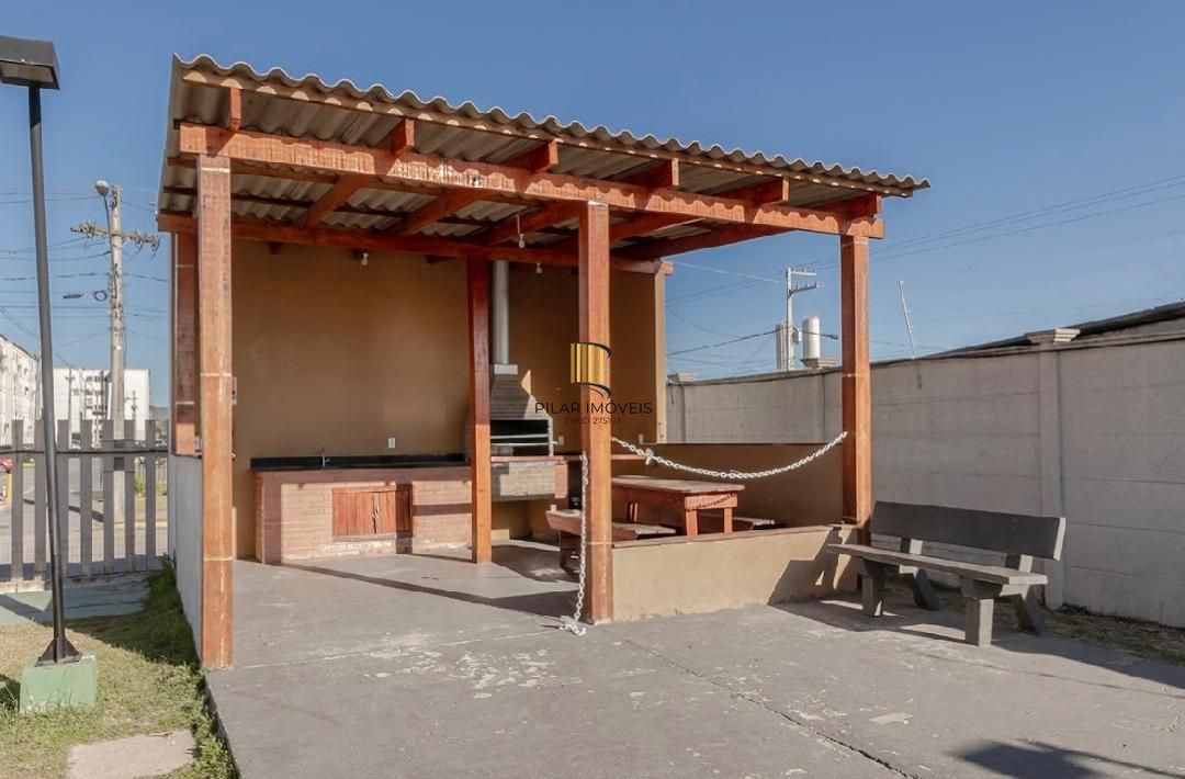 Ótimo apto térreo com 2 dormitórios com vaga de estacionamento