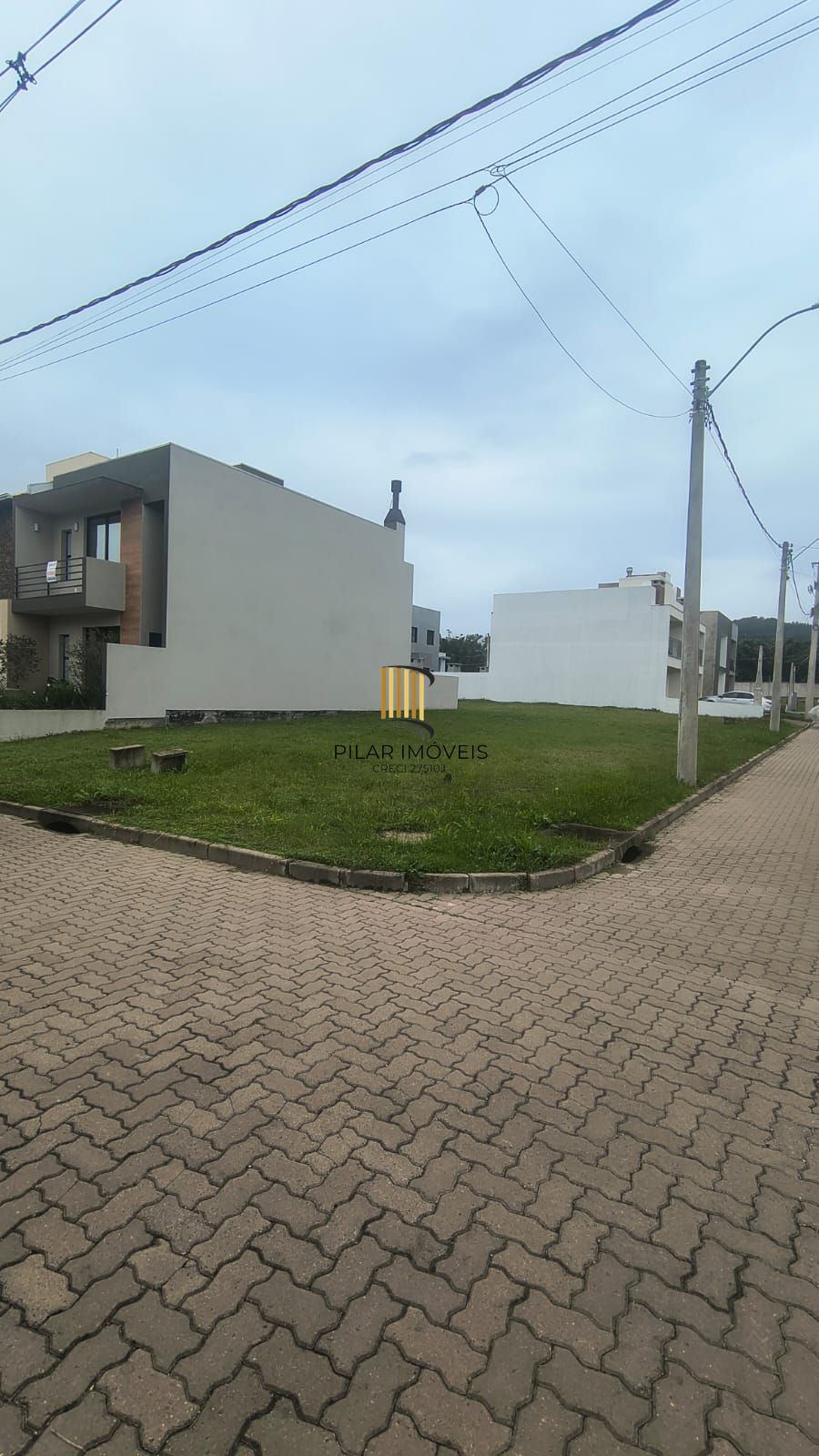 Terreno de esquina no Condominio Ilha Verde bairro Campo Novo
