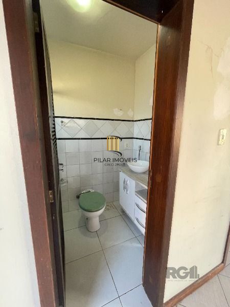 Casa 6 dormitórios no bairro Cristal