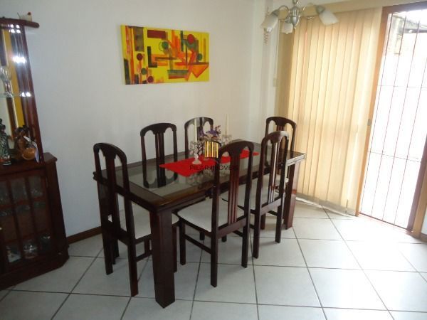 Sobrado para Venda - 158m², 3 dormitórios, sendo 1 suites, 2 vagas - Espirito Santo