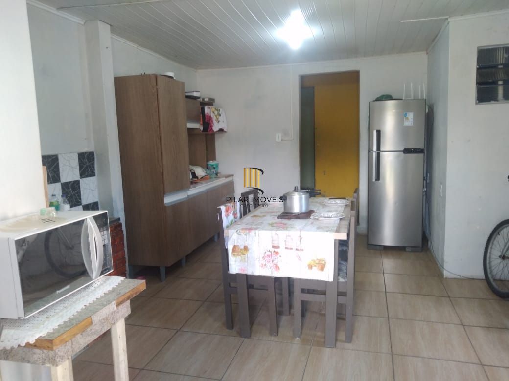 Casa 3 dormitórios no bairro Restinga