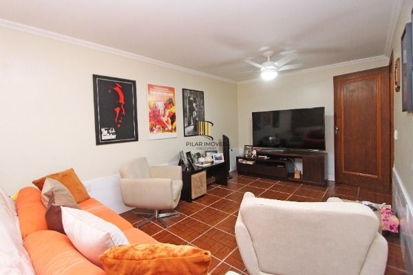 Casa para Venda - 287.96m², 4 dormitórios, sendo 1 suites, 4 vagas - Imperial Parque