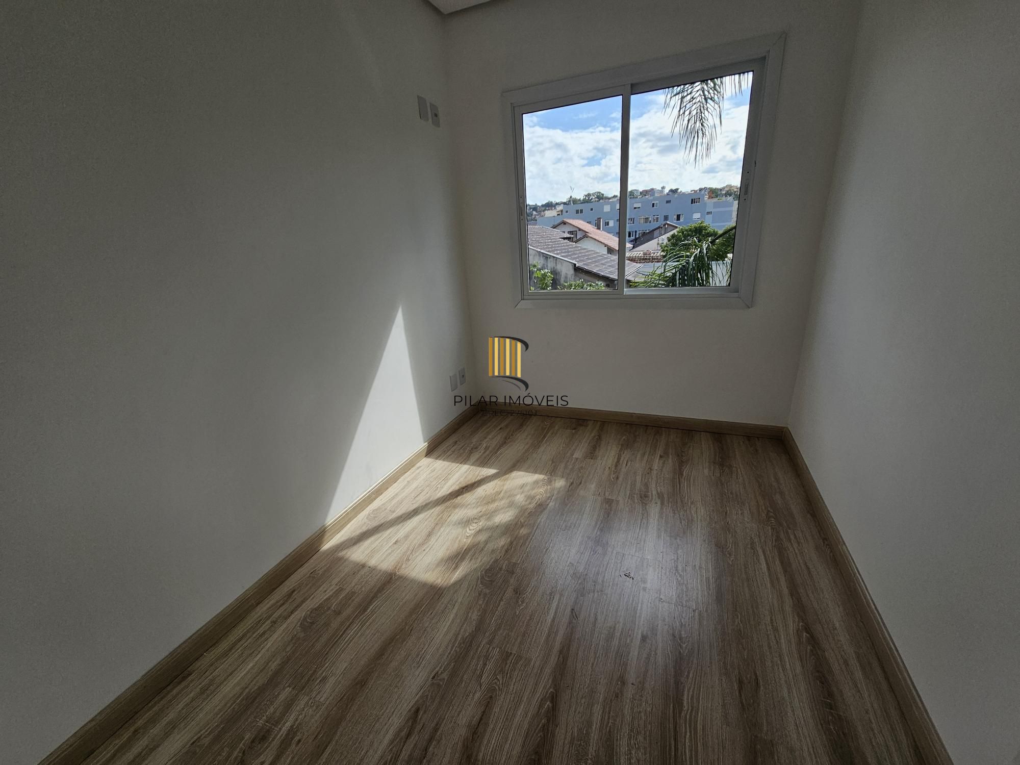 Casa de Condomínio 3 dormitórios no bairro Glória